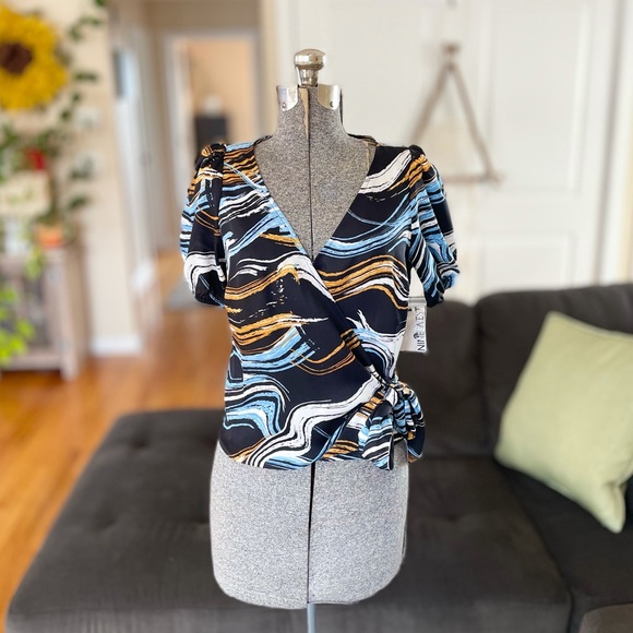 Nine West crop top style wrap black blue white & tan light weight - Picture 1 of 8